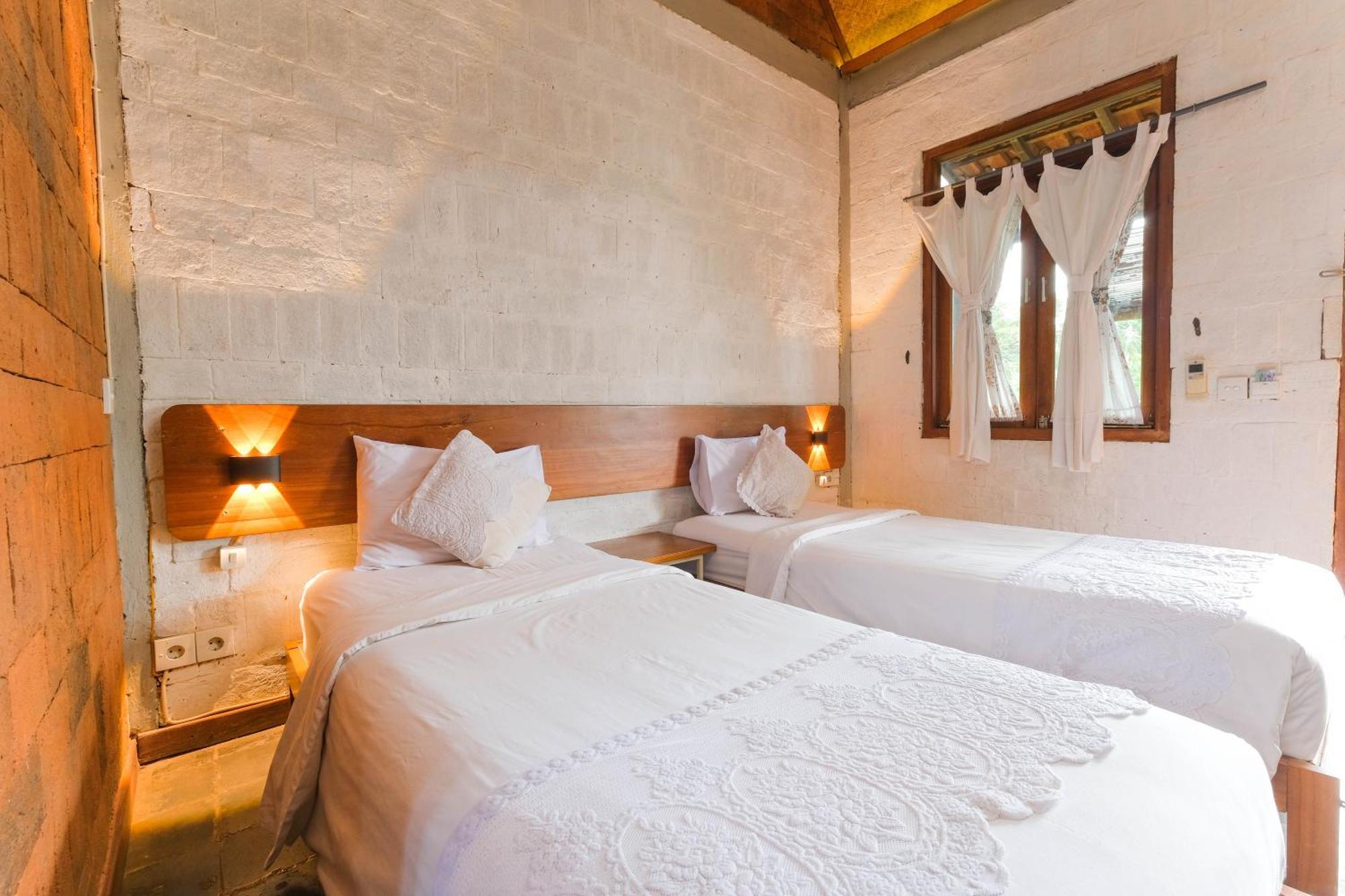 Djajanti House Bed & Breakfast Semarang Exterior foto